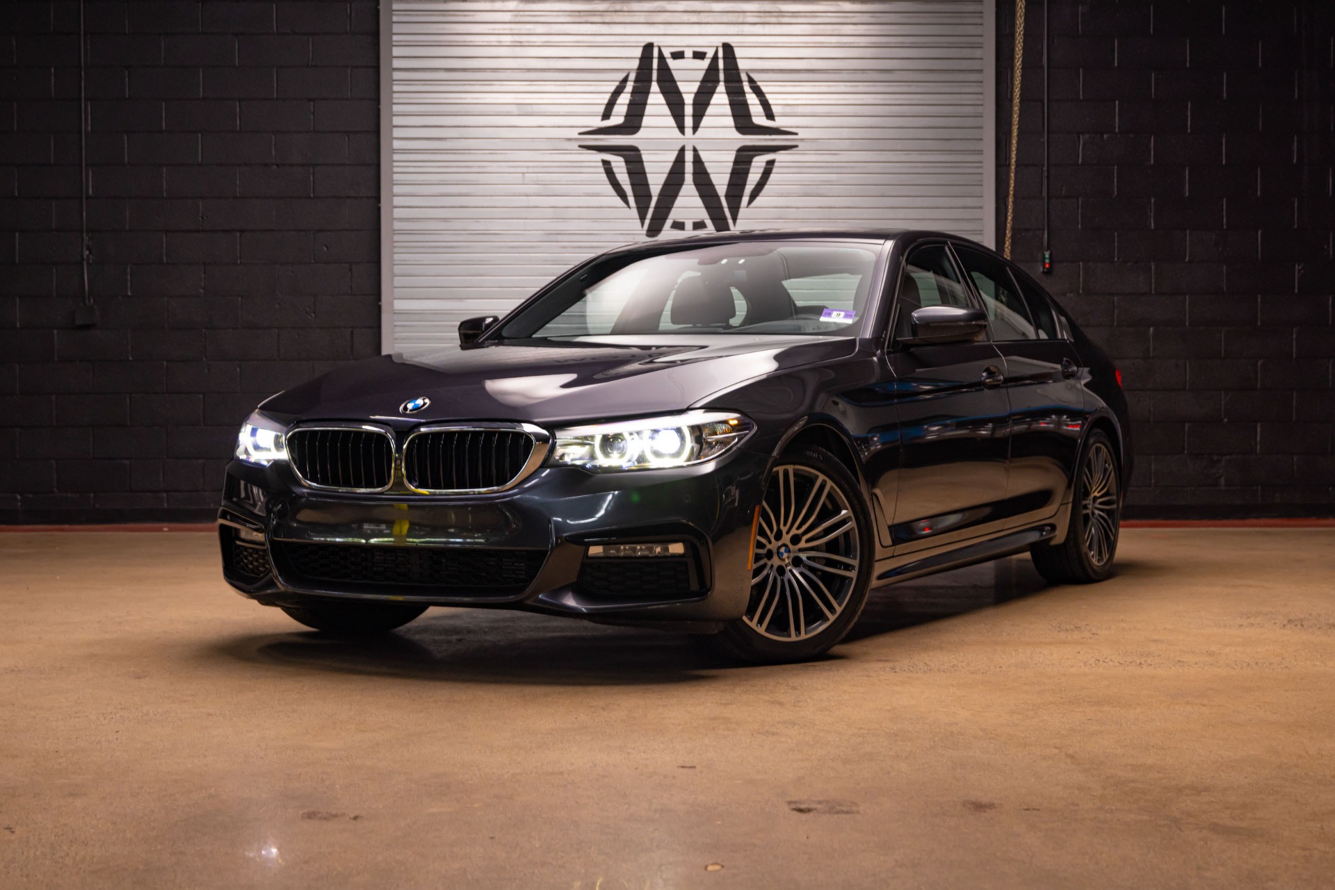 2018 BMW 5 Series 540d xDrive Sedan's photo
